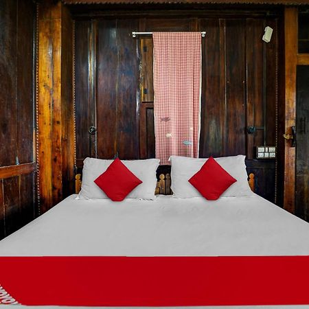 Oyo Flagship Meadow View Inn Thekkady Exterior photo