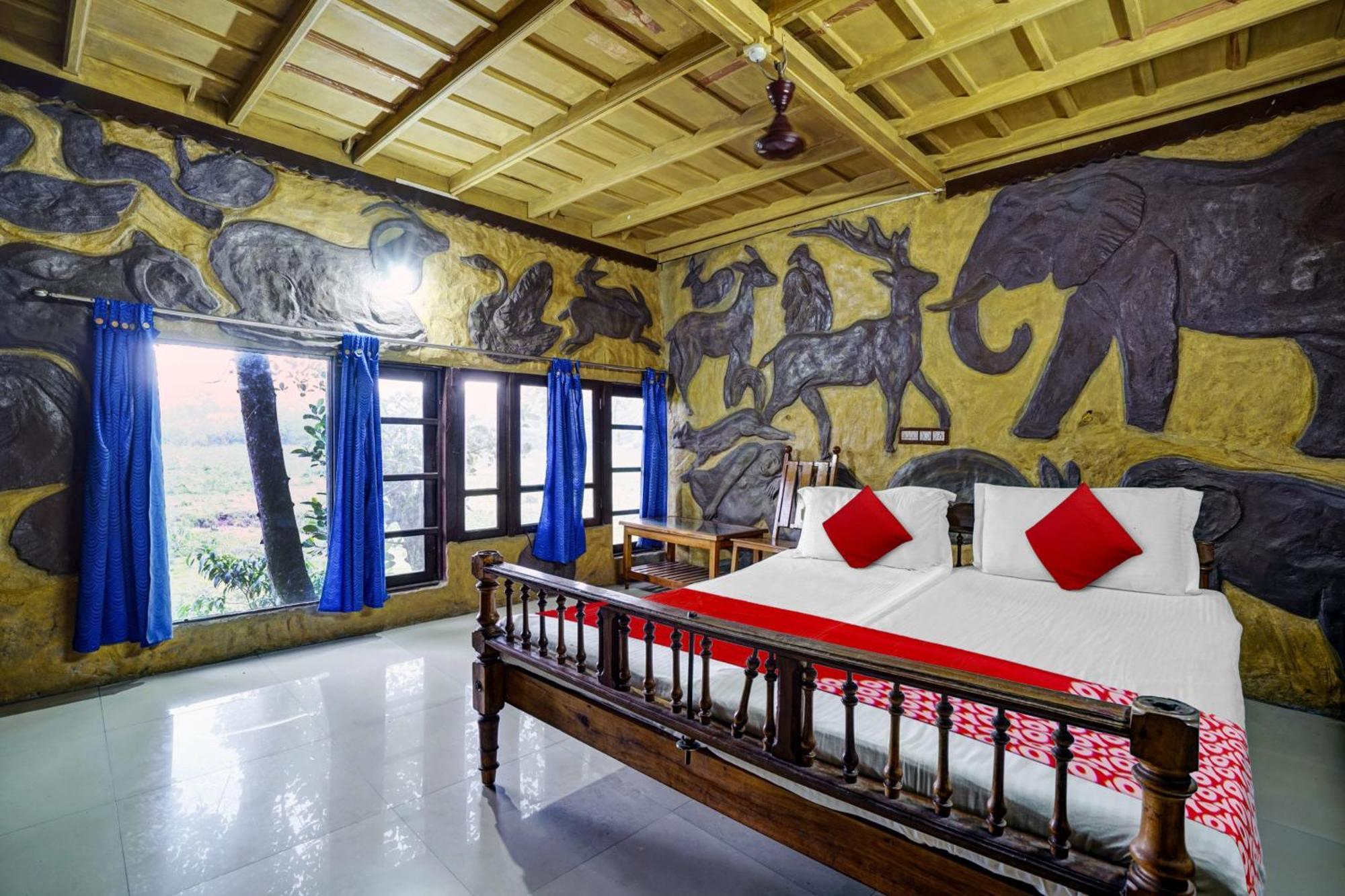 Oyo Flagship Meadow View Inn Thekkady Exterior photo