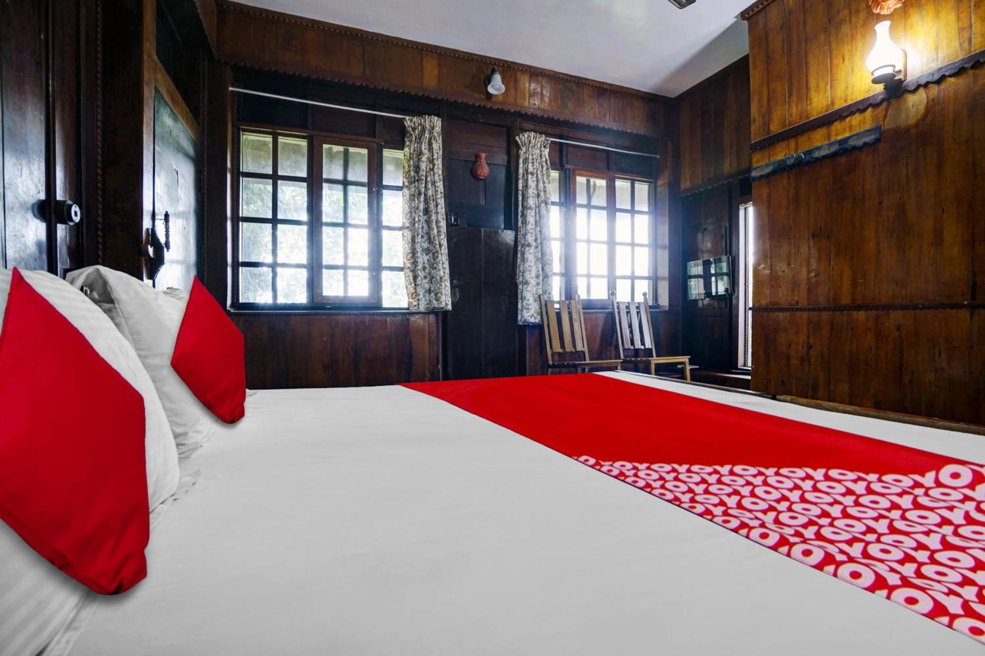 Oyo Flagship Meadow View Inn Thekkady Exterior photo