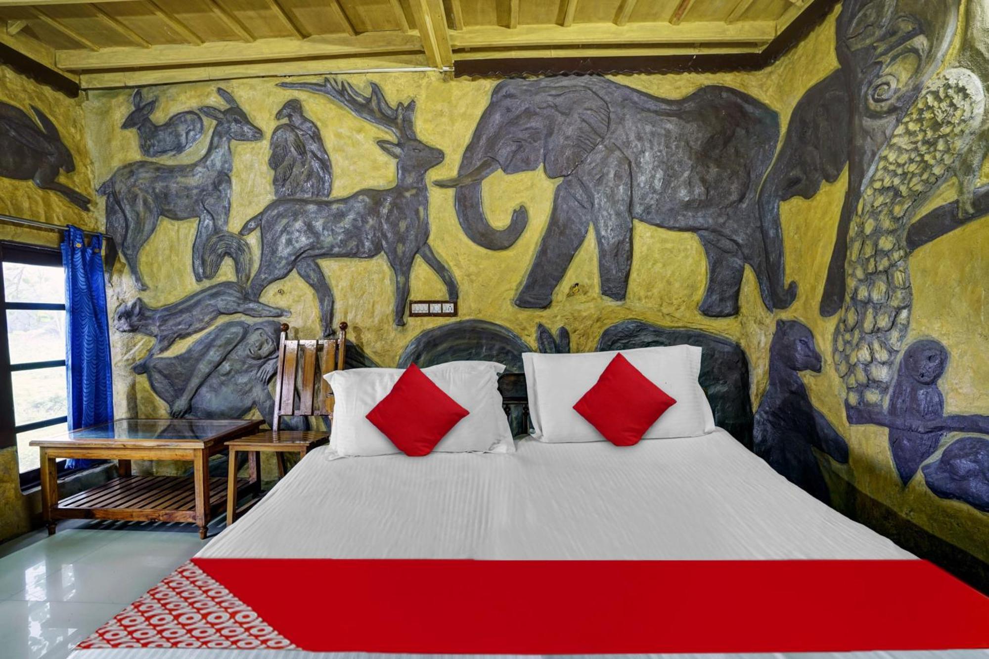 Oyo Flagship Meadow View Inn Thekkady Exterior photo