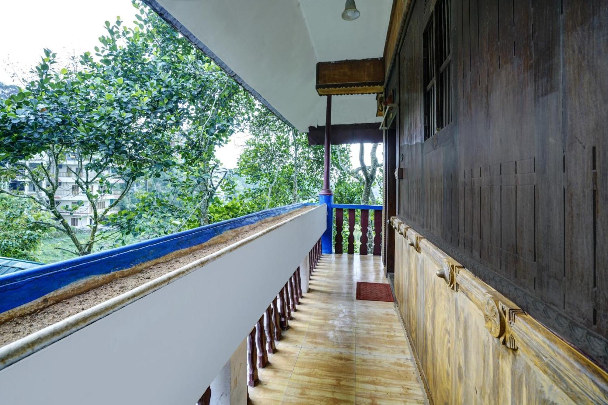 Oyo Flagship Meadow View Inn Thekkady Exterior photo